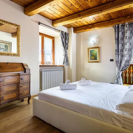 Dağ evi Hostdomus - Wood Oulx